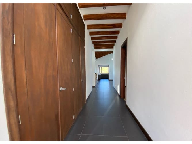 Casa de 3 alcobas en venta en El Retiro, 387 m² · foto 9 de 14