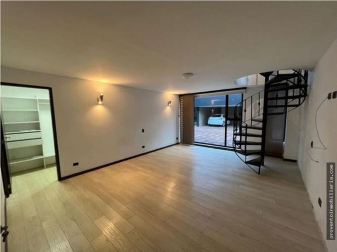 Casa de 5 alcobas en venta en Llano Grande, Rionegro, 1000 m² · foto 12 de 24