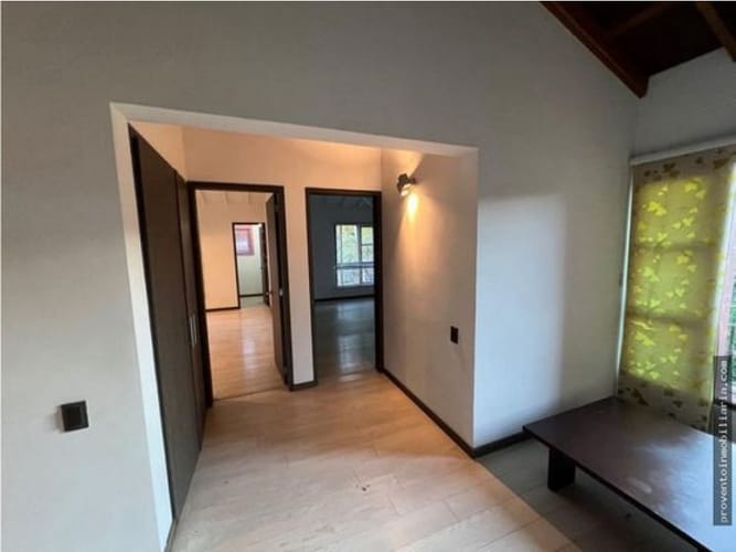 Casa de 5 alcobas en venta en Llano Grande, Rionegro, 1000 m² · foto 21 de 24