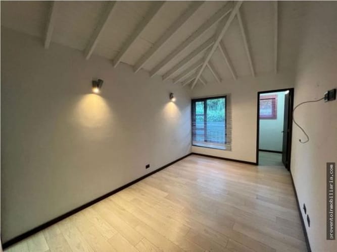 Casa de 5 alcobas en venta en Llano Grande, Rionegro, 1000 m² · foto 22 de 24
