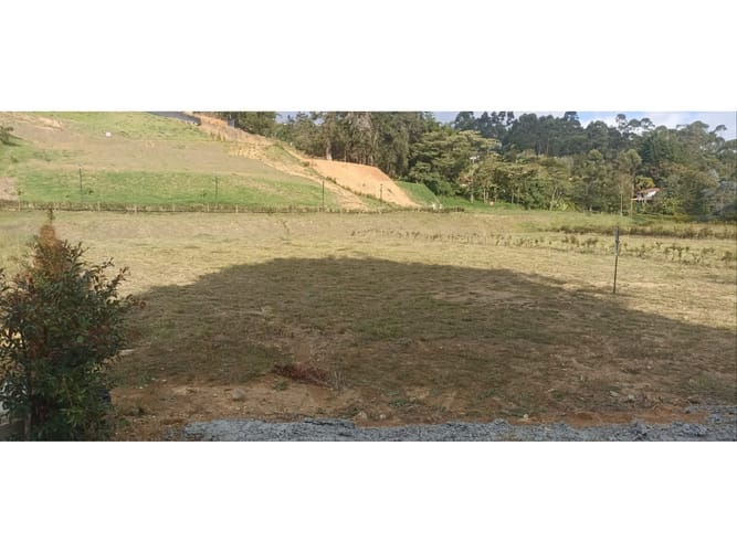 Lote en venta en El Porvenir, Rionegro, 1398 m² · foto 2 de 8