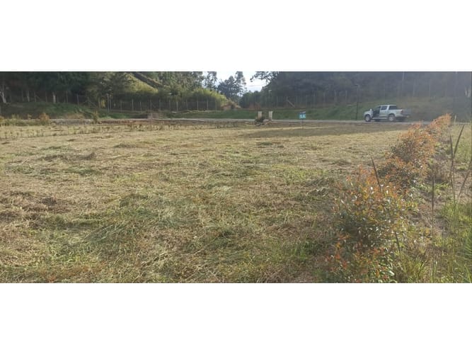 Lote en venta en El Porvenir, Rionegro, 1398 m² · foto 4 de 8