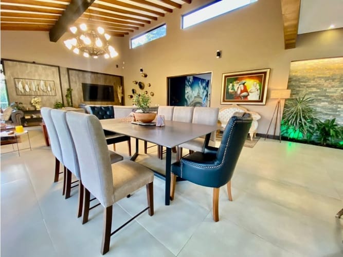Casa de 4 alcobas en venta en Santa Ana, Rionegro, 380 m² · foto 3 de 24