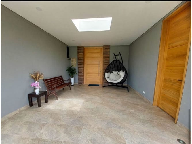 Casa de 4 alcobas en venta en Simesa, Rionegro, 536 m² · foto 2 de 21