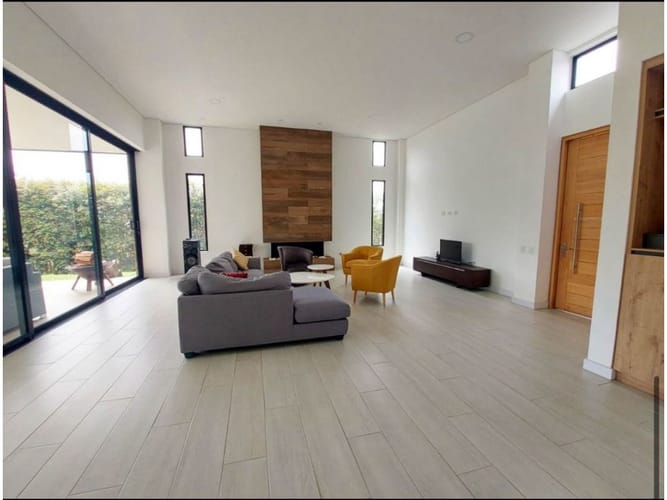Casa de 4 alcobas en venta en Simesa, Rionegro, 536 m² · foto 4 de 21