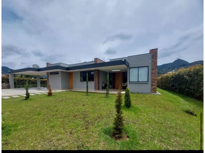 Casa de 4 alcobas en venta en Simesa, Rionegro, 536 m² · foto 5 de 21