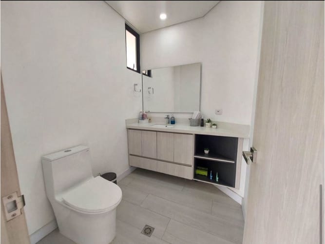Casa de 4 alcobas en venta en Simesa, Rionegro, 536 m² · foto 7 de 21