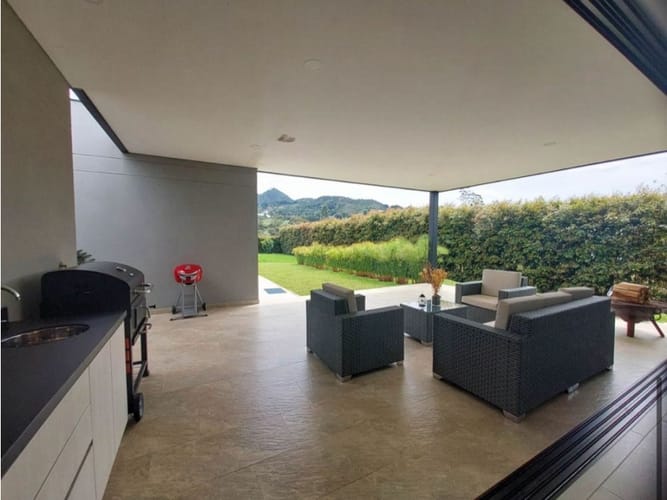 Casa de 4 alcobas en venta en Simesa, Rionegro, 536 m² · foto 8 de 21