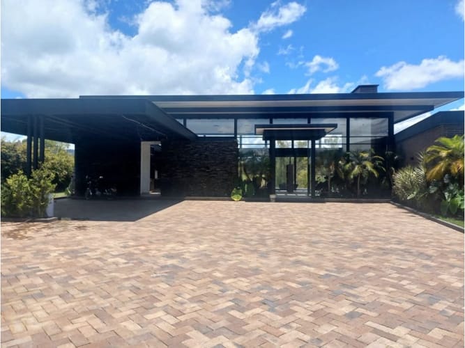 Casa de 3 alcobas en venta en Llano Grande, Rionegro, 547 m² · foto 7 de 12