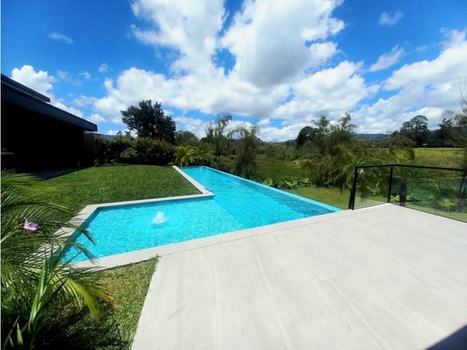 Casa de 3 alcobas en venta en Llano Grande, Rionegro, 547 m² · foto 12 de 12