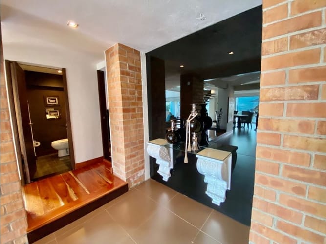 Casa de 6 alcobas en venta en Loreto, Medellín, 920 m² · foto 7 de 24