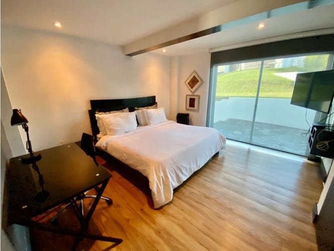 Casa de 6 alcobas en venta en Loreto, Medellín, 920 m² · foto 9 de 24