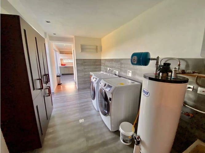 Casa de 6 alcobas en venta en Loreto, Medellín, 920 m² · foto 14 de 24
