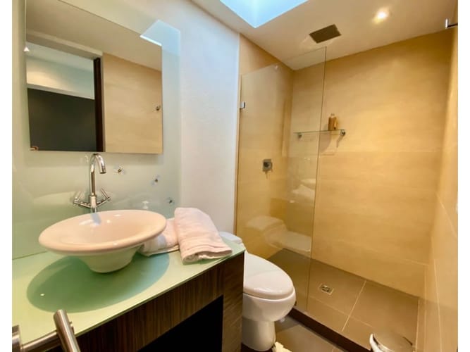 Casa de 6 alcobas en venta en Loreto, Medellín, 920 m² · foto 21 de 24