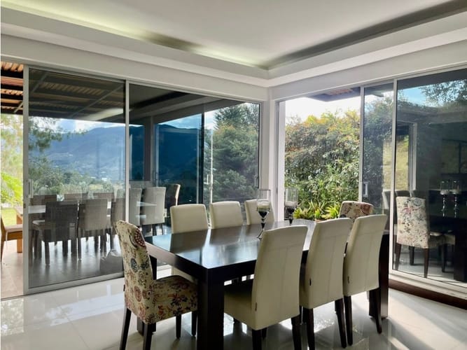 Casa de 5 alcobas en venta en Pantanillo, El Retiro, 435 m² · foto 3 de 10