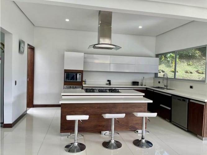 Casa de 5 alcobas en venta en Pantanillo, El Retiro, 435 m² · foto 6 de 10