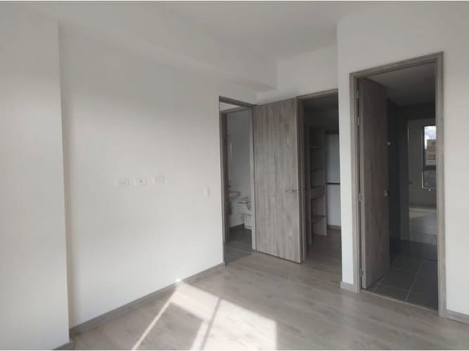Apartamento de 2 alcobas en venta en El Porvenir, Rionegro, 77 m² · foto 14 de 15