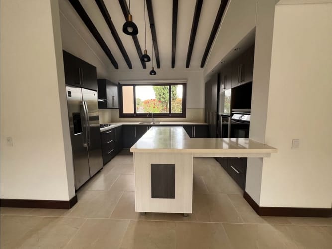 Casa de 5 alcobas en venta en El Plan, Rionegro, 580 m² · foto 9 de 24