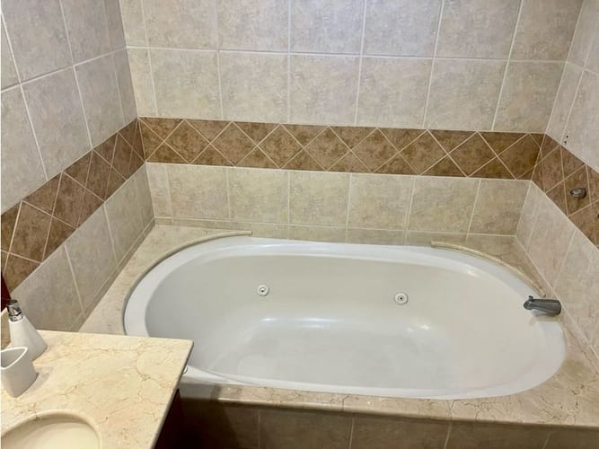 Apartamento de 3 alcobas en arriendo en El Poblado, Medellín, 150 m² · foto 13 de 14