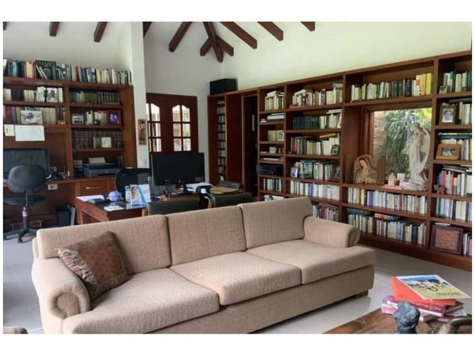 Casa de 4 alcobas en venta en Llano Grande, El Carmen de Viboral, 386 m² · foto 4 de 17