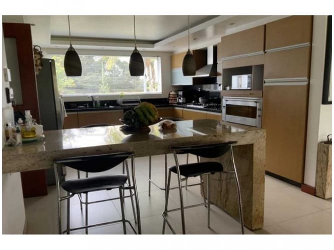 Casa de 4 alcobas en venta en Llano Grande, El Carmen de Viboral, 386 m² · foto 7 de 17