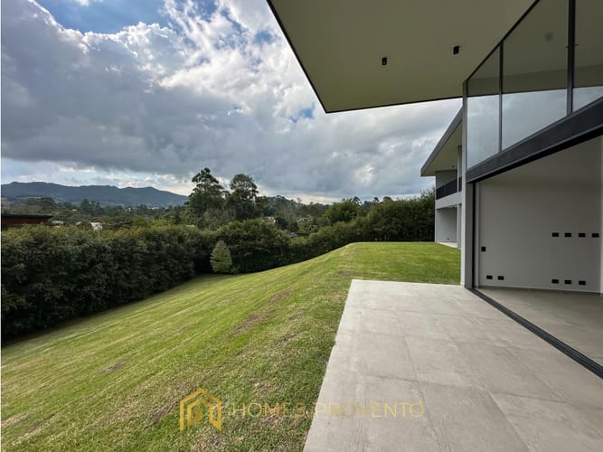 Casa de 3 alcobas en venta en Llano Grande, Rionegro, 450 m² · foto 5 de 24