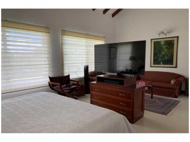 Casa de 4 alcobas en venta en Llano Grande, El Carmen de Viboral, 386 m² · foto 13 de 17