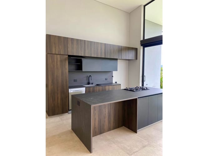 Casa de 3 alcobas en venta en Llano Grande, Rionegro, 450 m² · foto 8 de 24