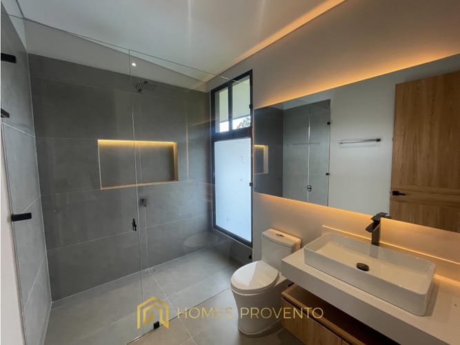 Casa de 3 alcobas en venta en Llano Grande, Rionegro, 450 m² · foto 15 de 24