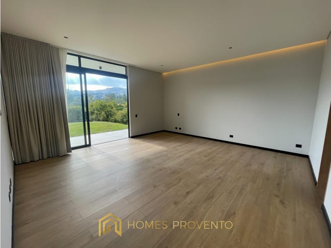 Casa de 3 alcobas en venta en Llano Grande, Rionegro, 450 m² · foto 17 de 24