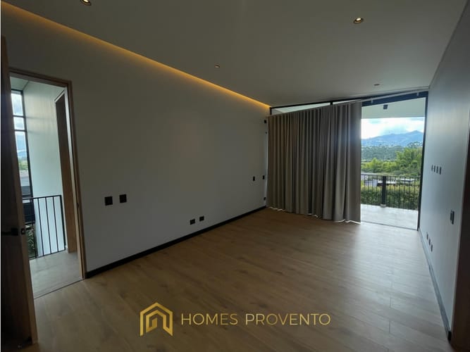 Casa de 3 alcobas en venta en Llano Grande, Rionegro, 450 m² · foto 20 de 24
