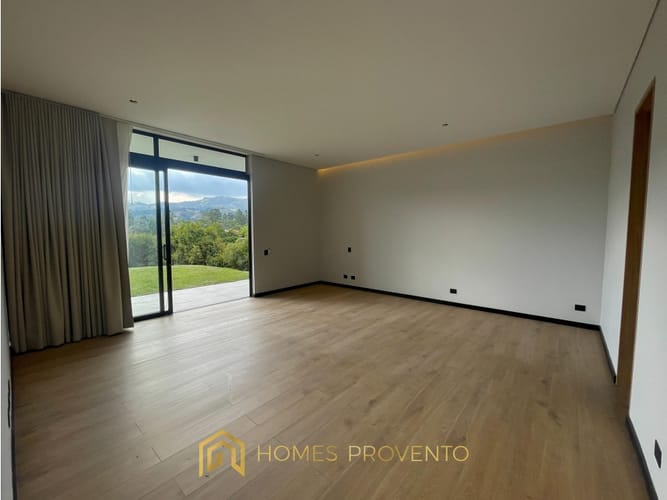 Casa de 3 alcobas en venta en Llano Grande, Rionegro, 450 m² · foto 21 de 24