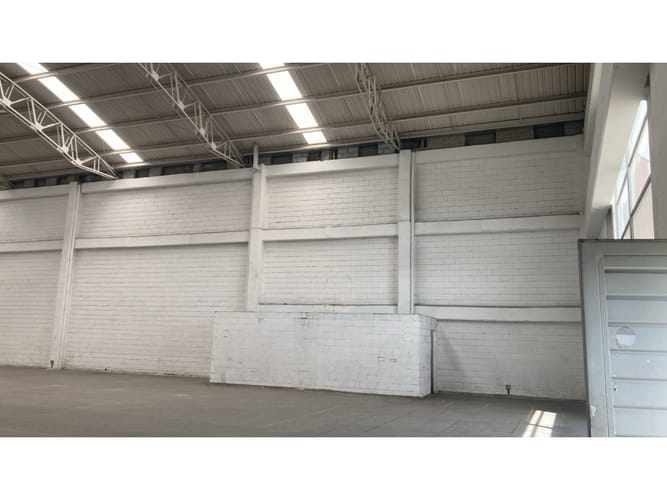 Bodega en arriendo en Centro, Rionegro, 1058 m² · foto 4 de 7