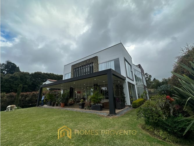 Casa de 4 alcobas en arriendo en Mesa, Envigado, 450 m² · foto 8 de 24