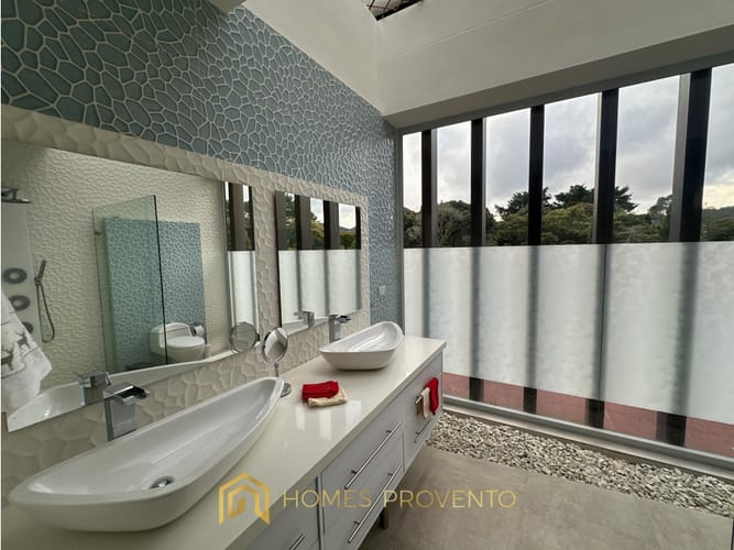 Casa de 4 alcobas en arriendo en Mesa, Envigado, 450 m² · foto 12 de 24