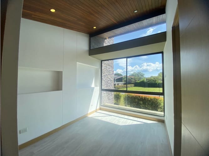 Casa de 4 alcobas en venta en Llano Grande, Rionegro, 241 m² · foto 7 de 17