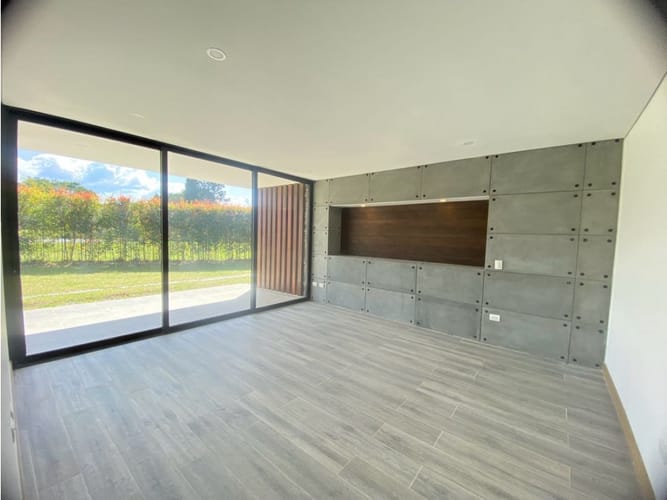Casa de 4 alcobas en venta en Llano Grande, Rionegro, 241 m² · foto 10 de 17