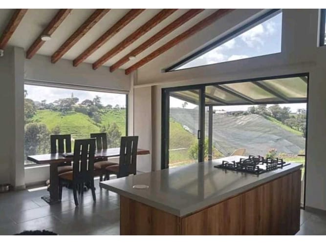 Casa de 3 alcobas en venta en El Carmen De Viboral, El Carmen de Viboral, 186 m² · foto 3 de 9