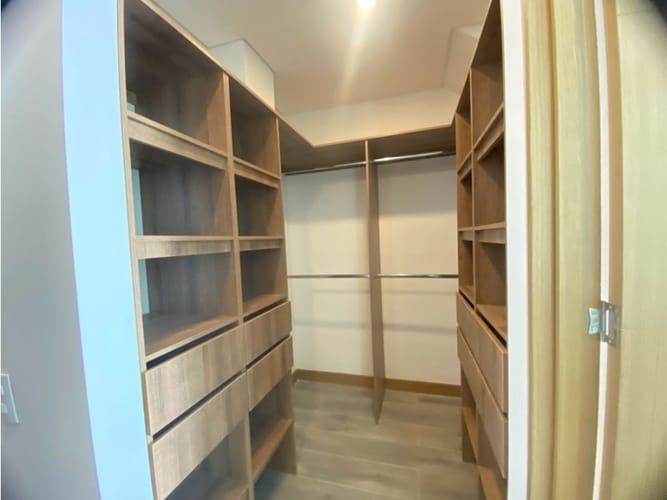 Casa de 4 alcobas en venta en Llano Grande, Rionegro, 241 m² · foto 12 de 17