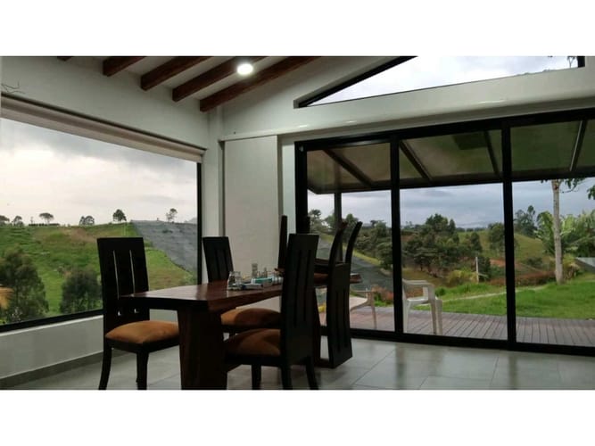 Casa de 3 alcobas en venta en El Carmen De Viboral, El Carmen de Viboral, 186 m² · foto 5 de 9