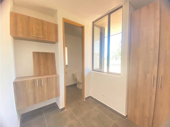 Casa de 4 alcobas en venta en Llano Grande, Rionegro, 241 m² · foto 16 de 17