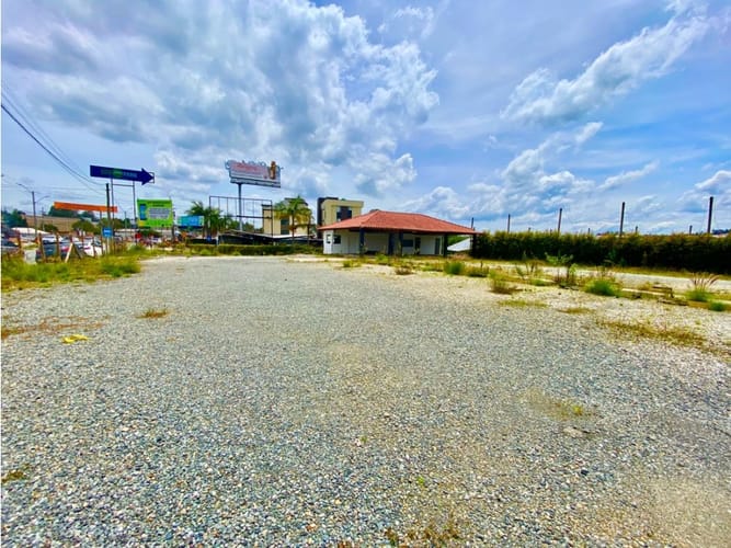 Lote en arriendo en Sajonia, Rionegro, 6200 m² · foto 1 de 18