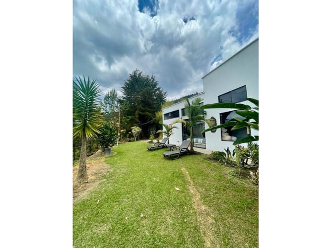 Casa de 3 alcobas en venta en El Retiro, 210 m² · foto 2 de 21