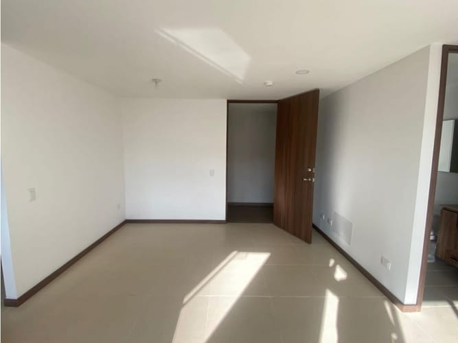 Apartamento de 3 alcobas en venta en San Antonio De Pereira, Rionegro, 80 m² · foto 5 de 13