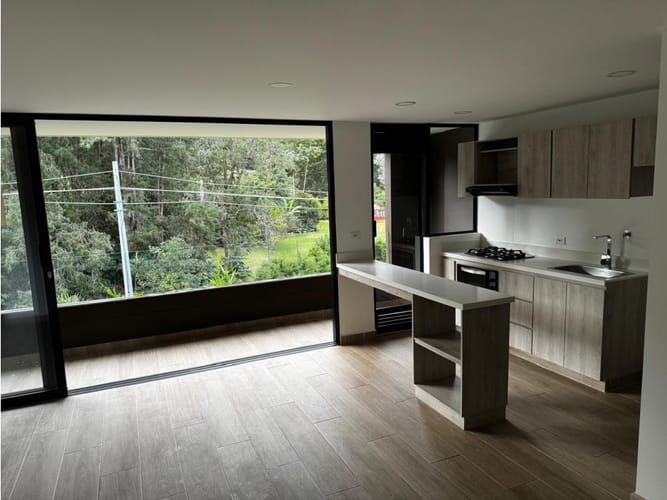 Apartamento de 2 alcobas en venta en El Retiro, 84 m² · foto 4 de 13