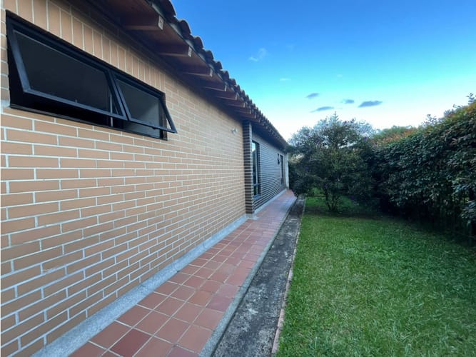 Casa de 3 alcobas en venta en El Retiro, 306 m² · foto 3 de 24