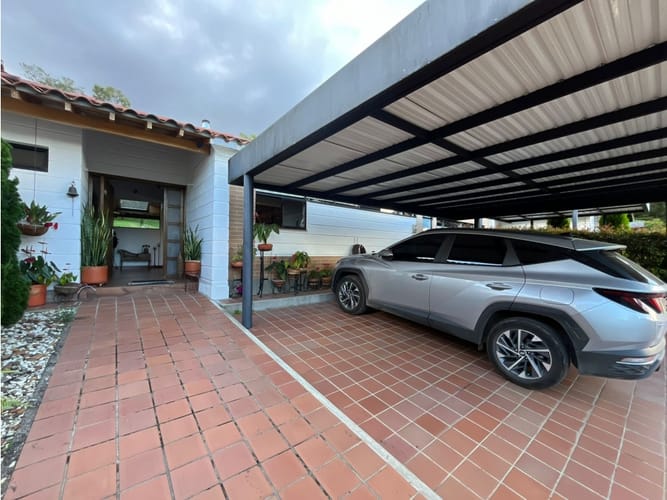 Casa de 3 alcobas en venta en El Retiro, 306 m² · foto 5 de 24