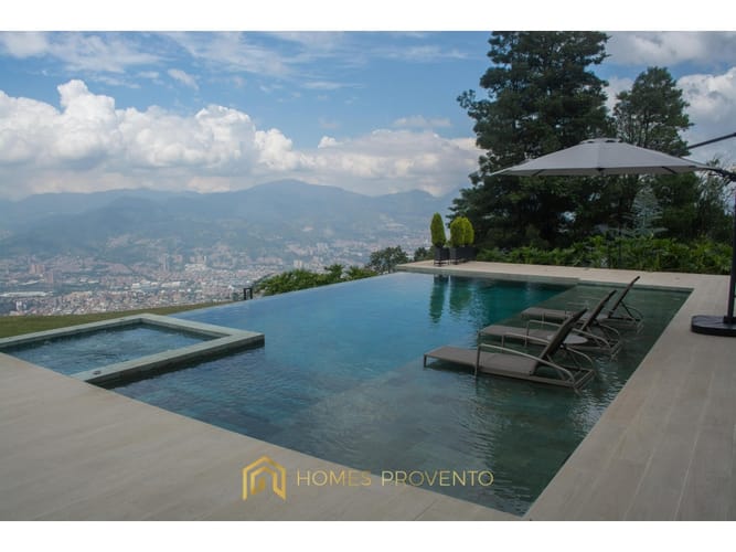 Casa de 4 alcobas en venta en Las Palmas, Envigado, 844 m² · foto 3 de 24