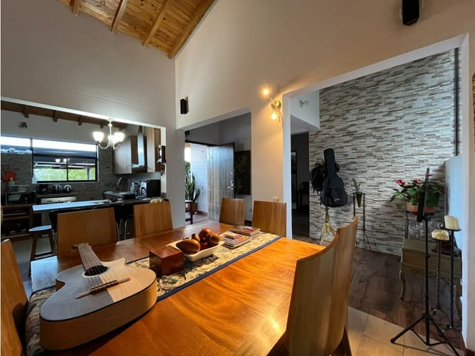 Casa de 3 alcobas en venta en El Retiro, 306 m² · foto 8 de 24