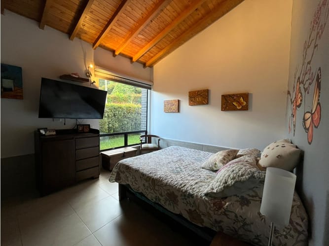 Casa de 3 alcobas en venta en El Retiro, 306 m² · foto 18 de 24
